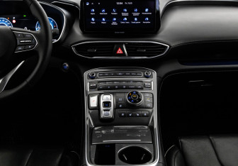 Подержанный автомобиль Hyundai Santa Fe 2021 года (14 фото)