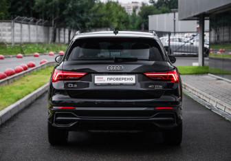 Подержанный автомобиль Audi Q3 2019 года (7 фото)