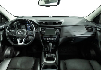 Подержанный автомобиль Nissan Qashqai 2021 года (13 фото)
