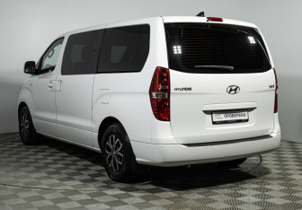 Подержанный автомобиль Hyundai H-1 2021 года (7 фото)