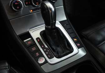 Подержанный автомобиль Volkswagen Passat CC 2012 года (16 фото)