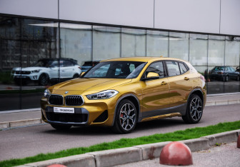 Подержанный автомобиль BMW X2 2021 года (4 фото)