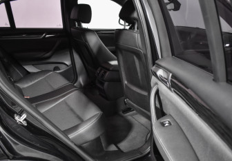 Подержанный автомобиль BMW X4 2015 года (12 фото)