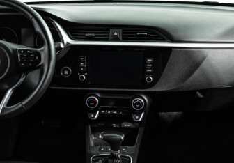 Подержанный автомобиль Kia Rio Sedan 2022 года (14 фото)