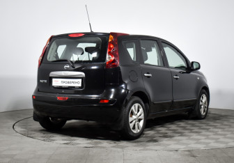 Подержанный автомобиль Nissan Note 2011 года (5 фото)