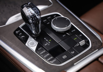 Подержанный автомобиль BMW X5 2021 года (24 фото)