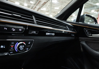 Подержанный автомобиль Audi Q7 2018 года (21 фото)