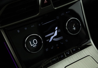 Подержанный автомобиль Exeed TXL 2023 года (19 фото)