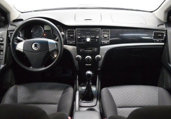 Подержанный автомобиль SsangYong Actyon 2013 года (14 фото)