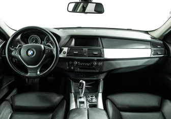 Подержанный автомобиль BMW X6 2013 года (13 фото)