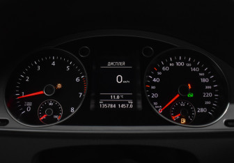 Подержанный автомобиль Volkswagen Passat CC 2012 года (21 фото)