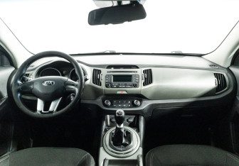 Подержанный автомобиль Kia Sportage 2014 года (13 фото)