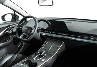 Подержанный автомобиль Omoda C5 2023 года (9 фото)