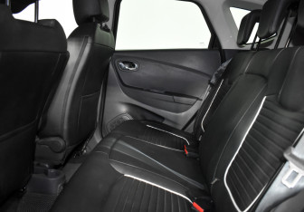 Подержанный автомобиль Renault Kaptur 2020 года (12 фото)