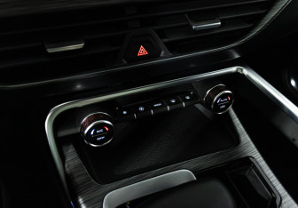 Подержанный автомобиль Geely Tugella 2023 года (20 фото)