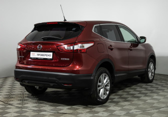 Подержанный автомобиль Nissan Qashqai 2014 года (5 фото)
