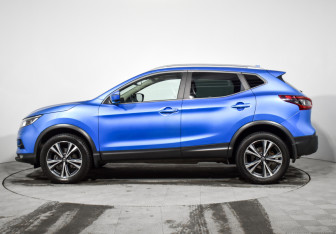 Подержанный автомобиль Nissan Qashqai 2021 года (8 фото)