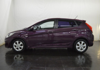 Подержанный автомобиль Hyundai Solaris Hatchback 2011 года (8 фото)