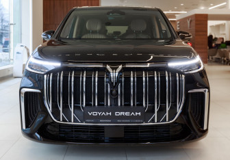 Новый Voyah Dream 2025 (2 фото)