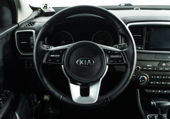Подержанный автомобиль Kia Sportage 2020 года (19 фото)