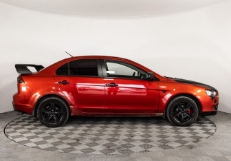 Подержанный автомобиль Mitsubishi Lancer Sedan 2008 года (4 фото)