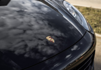 Подержанный автомобиль Porsche Cayenne 2015 года (5 фото)