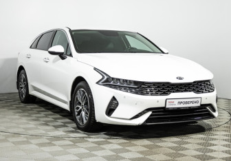 Подержанный автомобиль Kia K5 2020 года (3 фото)