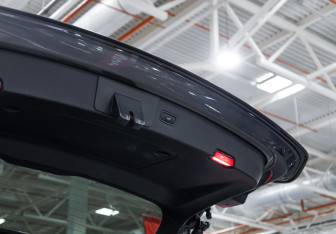 Подержанный автомобиль Porsche Cayenne 2020 года (39 фото)