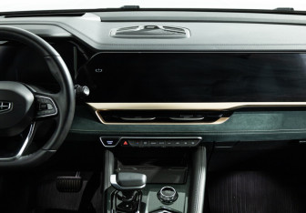 Подержанный автомобиль Geely Monjaro 2023 года (14 фото)