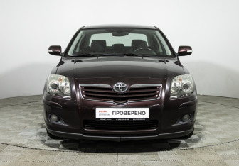 Подержанный автомобиль Toyota Avensis Sedan 2008 года (2 фото)