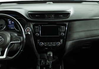 Подержанный автомобиль Nissan X-Trail 2021 года (14 фото)