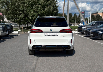 Подержанный автомобиль BMW X5 2019 года (4 фото)