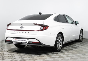 Подержанный автомобиль Hyundai Sonata 2020 года (5 фото)
