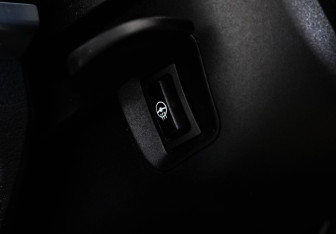 Подержанный автомобиль BMW X3 2014 года (30 фото)