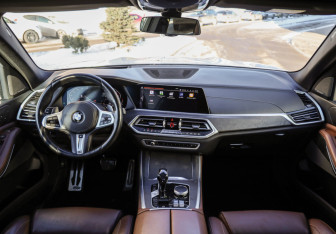 Подержанный автомобиль BMW X5 2020 года (12 фото)
