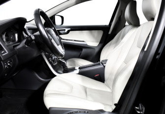 Подержанный автомобиль Volvo XC60 2014 года (11 фото)