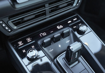 Подержанный автомобиль Porsche 911 Coupe 2021 года (31 фото)