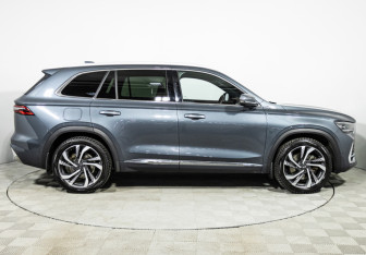 Подержанный автомобиль Geely Monjaro 2023 года (4 фото)