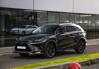 Подержанный автомобиль Lexus NX 2021 года (3 фото)