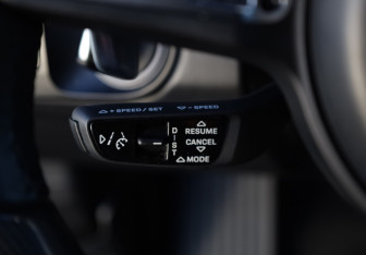 Подержанный автомобиль Porsche Cayenne 2021 года (16 фото)