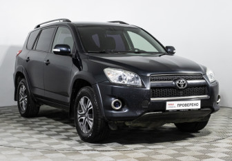 Подержанный автомобиль Toyota RAV4 2011 года (3 фото)