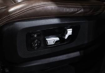 Подержанный автомобиль BMW X5 2020 года (30 фото)