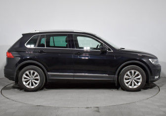 Подержанный автомобиль Volkswagen Tiguan 2017 года (4 фото)