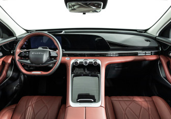 Подержанный автомобиль Exeed RX 2023 года (12 фото)