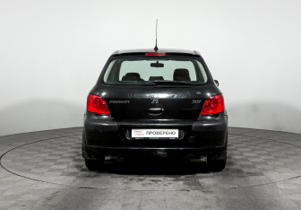 Подержанный автомобиль Peugeot 307 Hatchback 2005 года (6 фото)