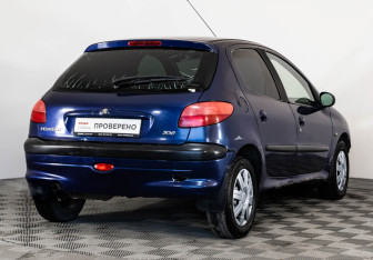 Подержанный автомобиль Peugeot 206 Hatchback 2003 года (5 фото)