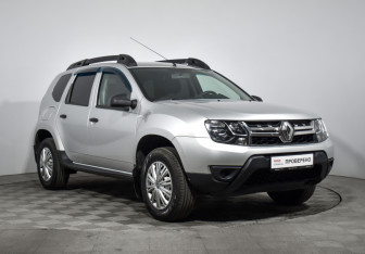 Подержанный автомобиль Renault Duster 2017 года (3 фото)