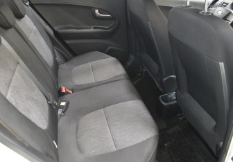 Подержанный автомобиль Kia Picanto 2014 года (13 фото)