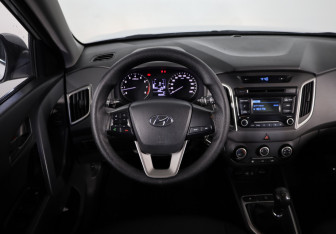 Подержанный автомобиль Hyundai Creta 2018 года (10 фото)