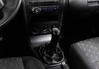 Подержанный автомобиль Skoda Octavia Liftback 2008 года (11 фото)